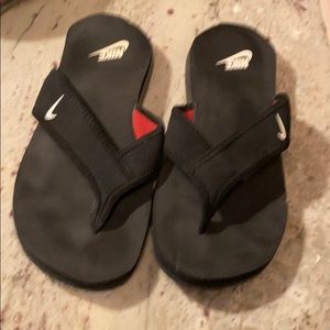 Nike flip flops black great shape size 10